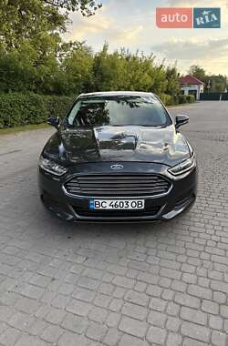 Седан Ford Fusion 2014 в 