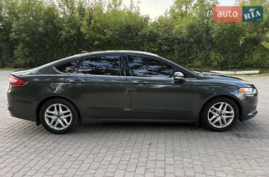 Седан Ford Fusion 2014 в 