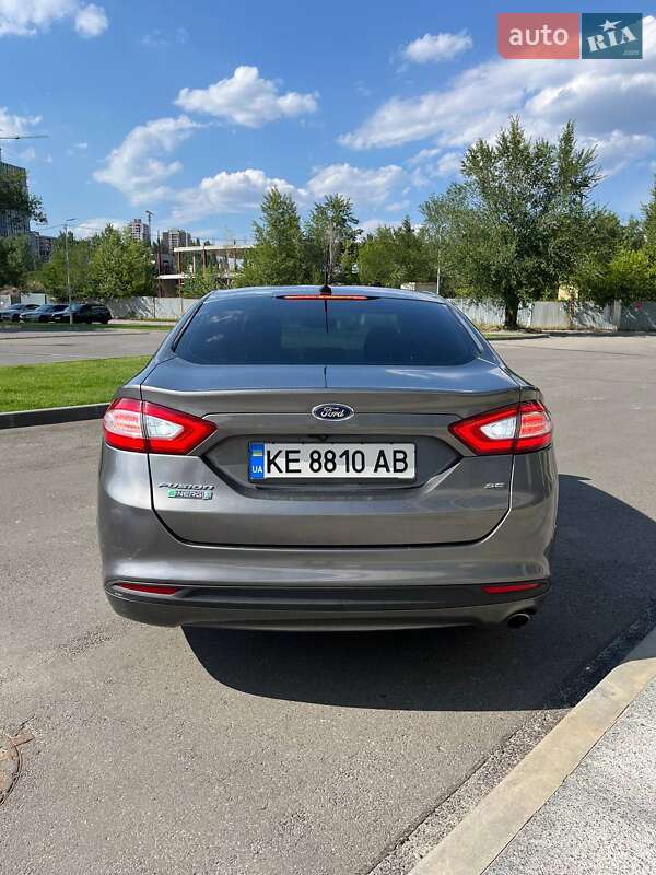 Седан Ford Fusion 2013 в Дніпрі
