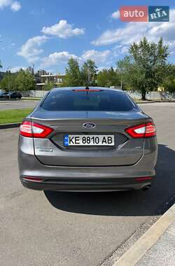 Седан Ford Fusion 2013 в 