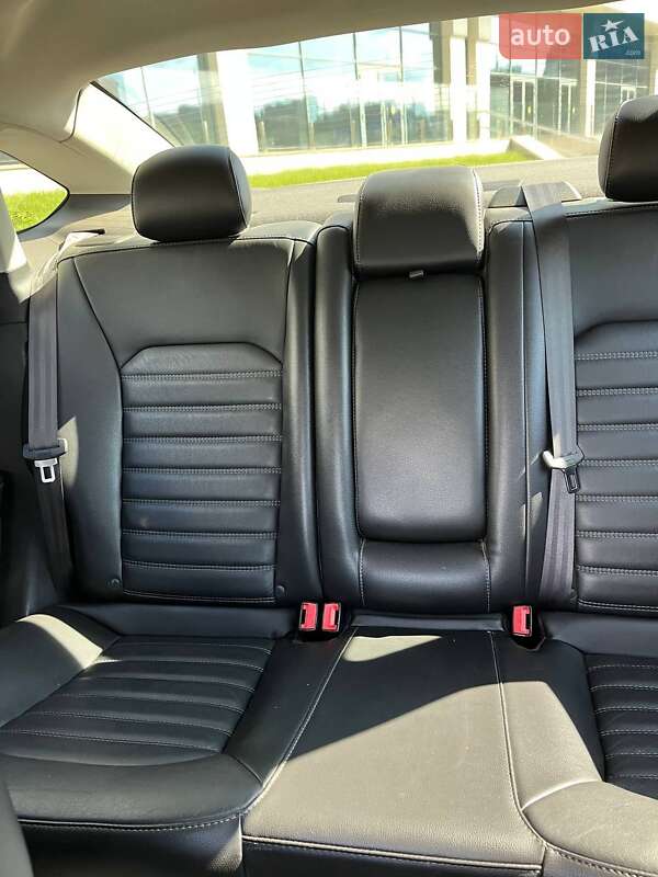 Седан Ford Fusion 2013 в Дніпрі