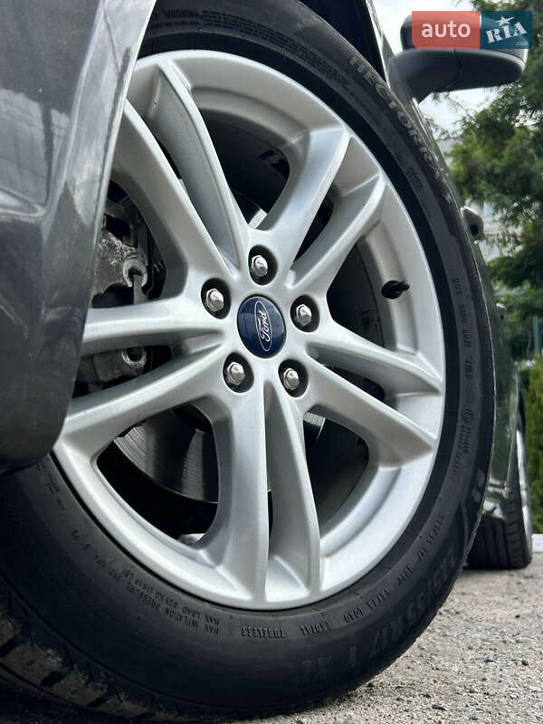 Седан Ford Fusion 2018 в Сумах