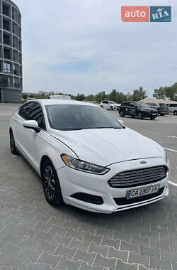 Седан Ford Fusion 2013 в 