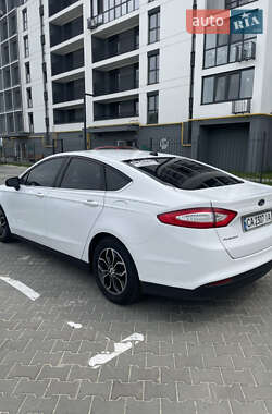 Седан Ford Fusion 2013 в 