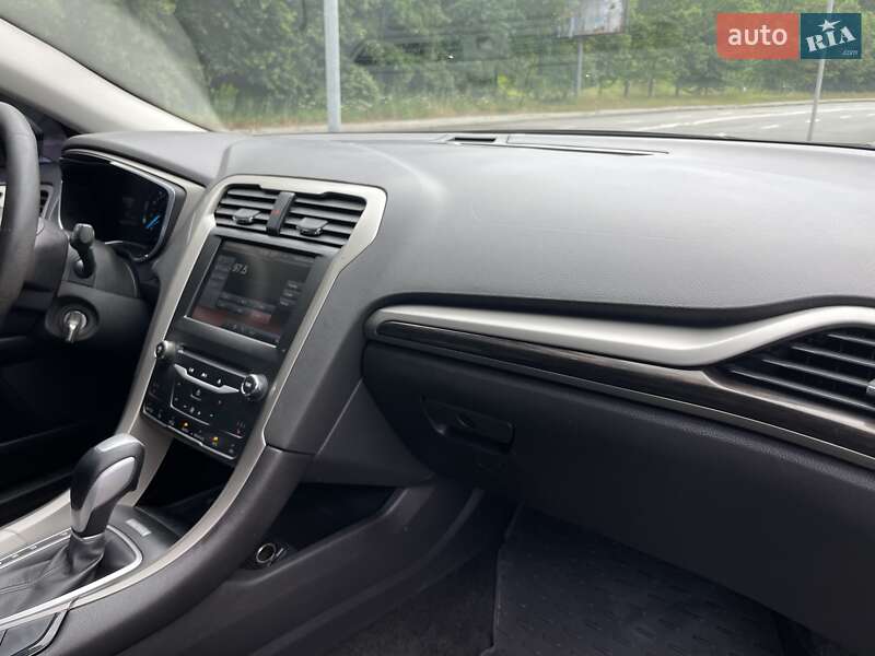 Седан Ford Fusion 2015 в Киеве