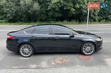 Седан Ford Fusion 2015 в 