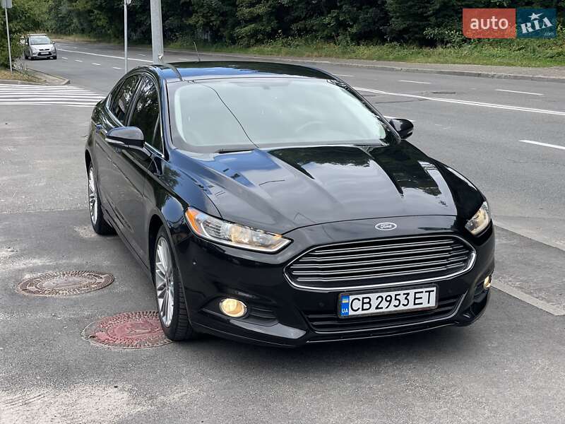 Седан Ford Fusion 2015 в 
