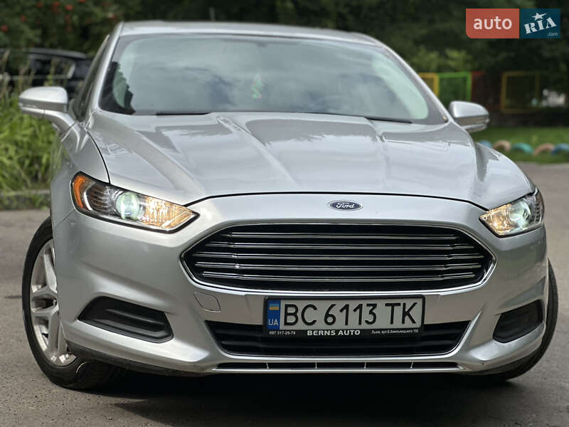 Седан Ford Fusion 2013 в Львове