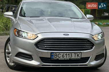 Седан Ford Fusion 2013 в 