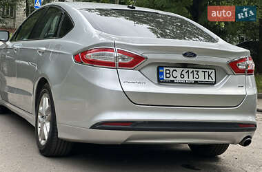 Седан Ford Fusion 2013 в 