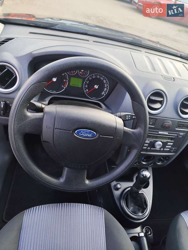 Хэтчбек Ford Fusion 2007 в Чернигове