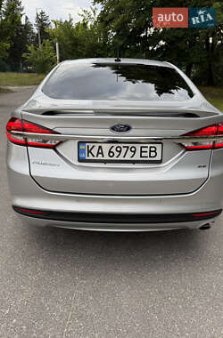 Седан Ford Fusion 2017 в 