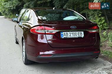 Седан Ford Fusion 2017 в 