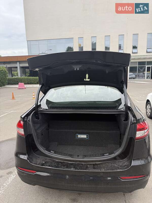 Седан Ford Fusion 2018 в Києві