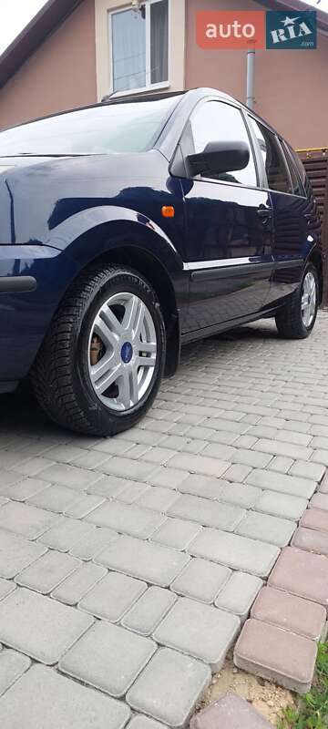 Хэтчбек Ford Fusion 2004 в Киеве