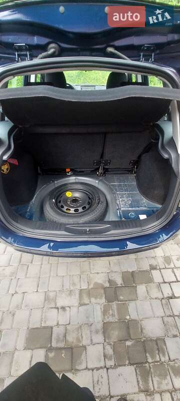 Хэтчбек Ford Fusion 2004 в Киеве