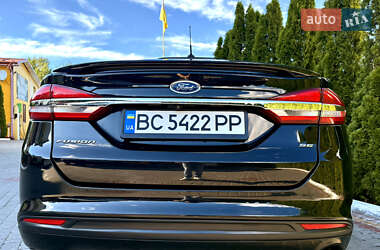 Седан Ford Fusion 2016 в 