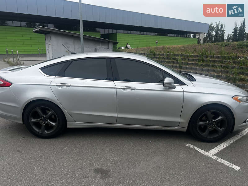 Седан Ford Fusion 2015 в Киеве