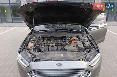 Седан Ford Fusion 2014 в 