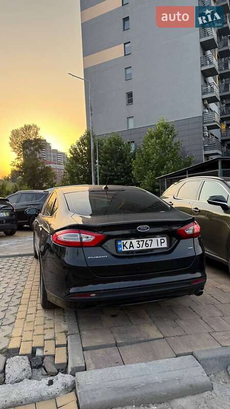 Седан Ford Fusion 2015 в Києві