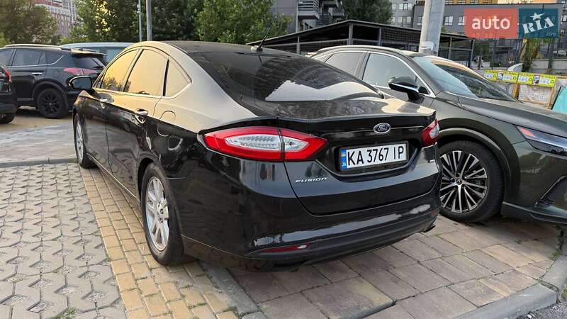 Седан Ford Fusion 2015 в Києві