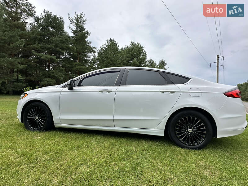 Седан Ford Fusion 2016 в Киеве фото 2 Седан Ford Fusion 2016 в Киеве