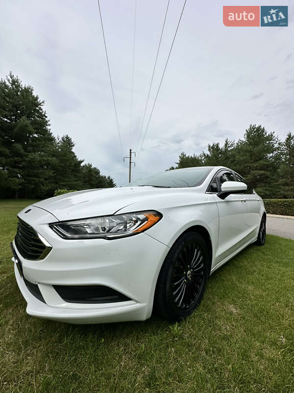 Седан Ford Fusion 2016 в Киеве фото 5 Седан Ford Fusion 2016 в Киеве