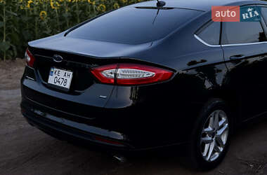 Седан Ford Fusion 2014 в 