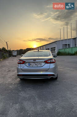 Седан Ford Fusion 2014 в 