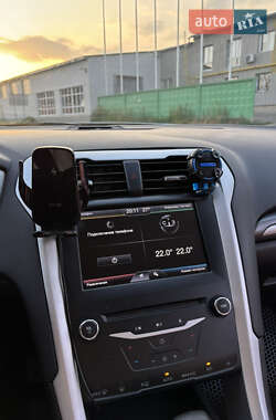 Седан Ford Fusion 2014 в 