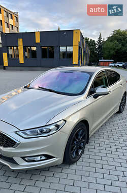 Седан Ford Fusion 2017 в 