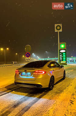 Седан Ford Fusion 2017 в 