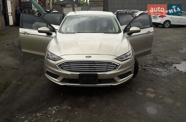 Седан Ford Fusion 2017 в 