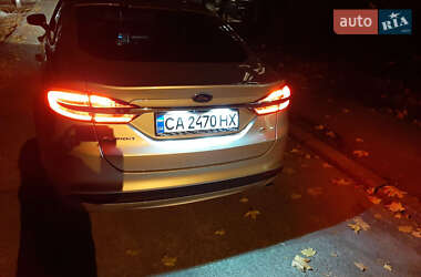 Седан Ford Fusion 2017 в 
