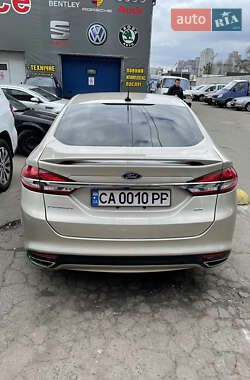 Седан Ford Fusion 2017 в 