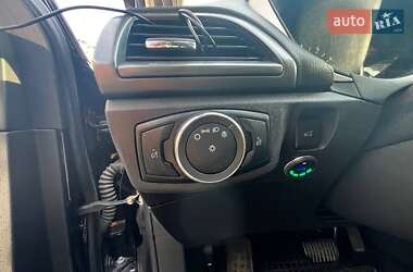Седан Ford Fusion 2016 в 