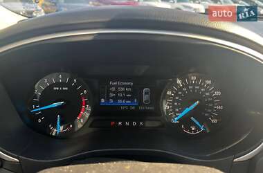 Седан Ford Fusion 2016 в 