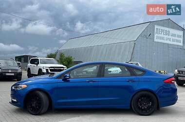 Седан Ford Fusion 2017 в 