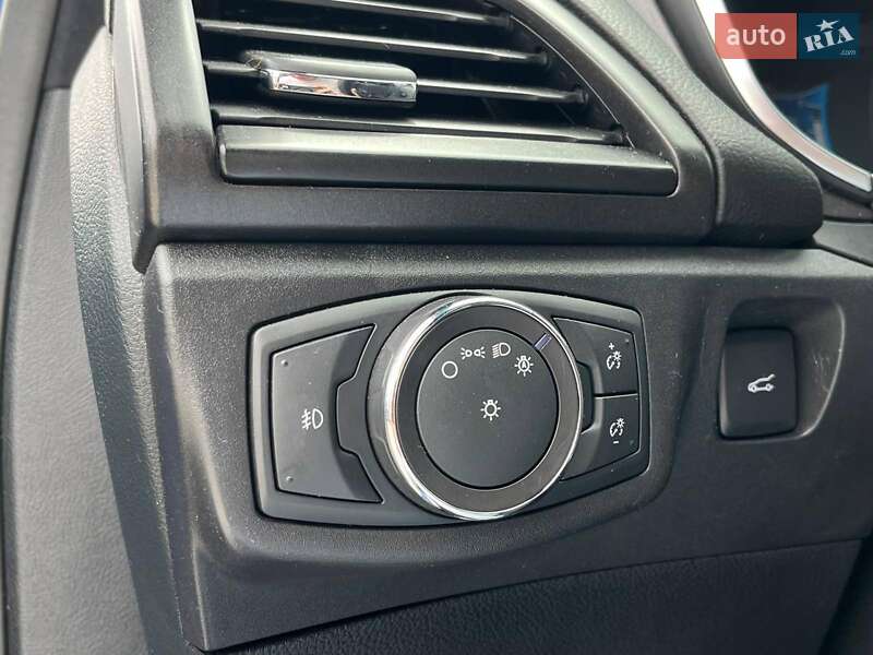 Седан Ford Fusion 2017 в Львові
