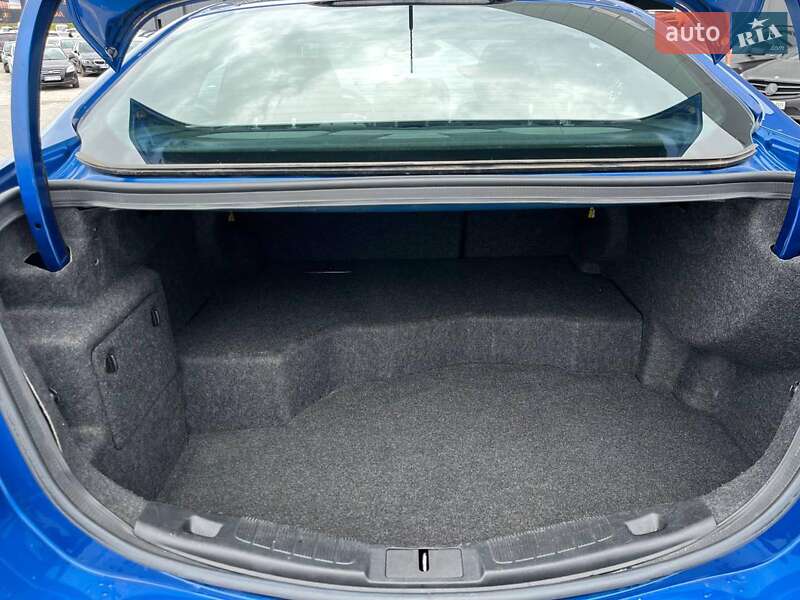 Седан Ford Fusion 2017 в Львові