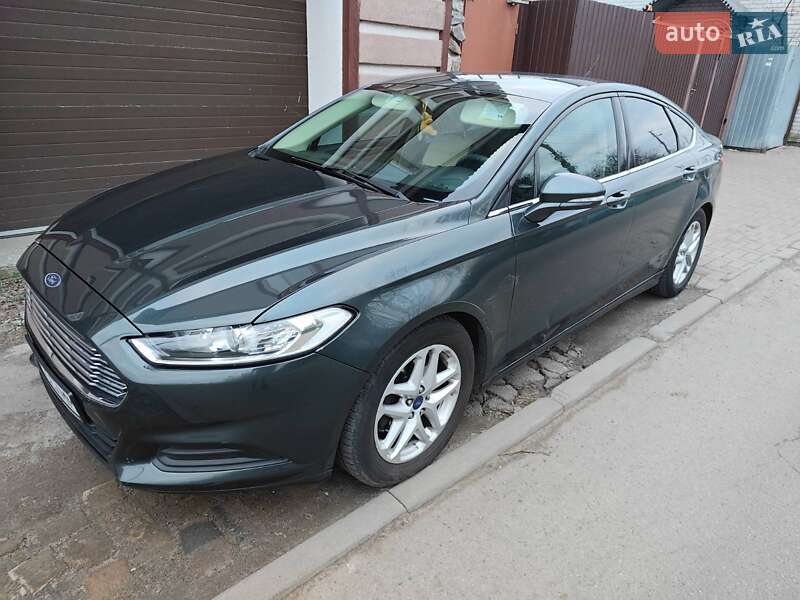 Седан Ford Fusion 2015 в Киеве