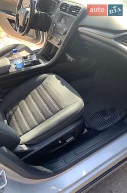 Седан Ford Fusion 2018 в 