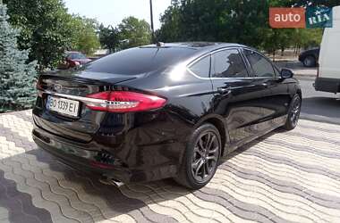 Седан Ford Fusion 2018 в 