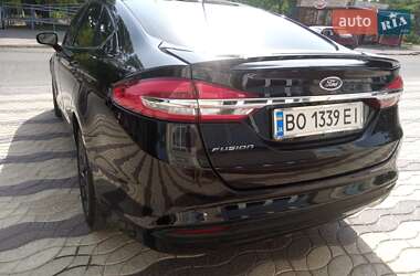 Седан Ford Fusion 2018 в 