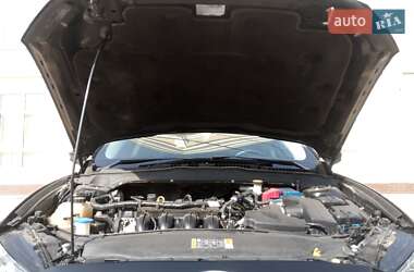 Седан Ford Fusion 2018 в 