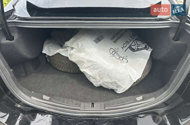 Седан Ford Fusion 2013 в 