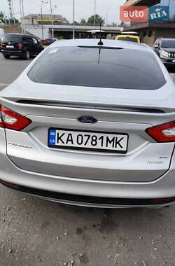 Седан Ford Fusion 2016 в 