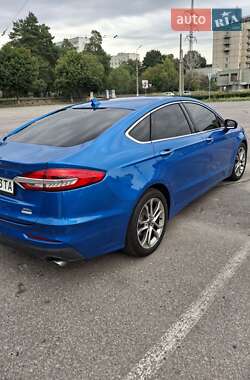 Седан Ford Fusion 2018 в 