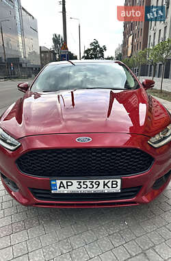 Седан Ford Fusion 2015 в 