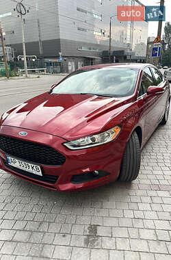 Седан Ford Fusion 2015 в 